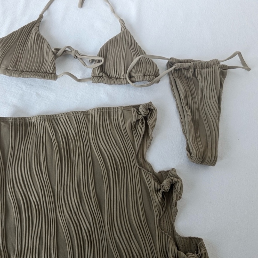 Chic Tan Bikini Set - Picture 2 of 3